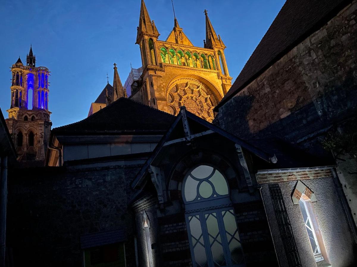 Les Hotes D'Eloise Laon Esterno foto